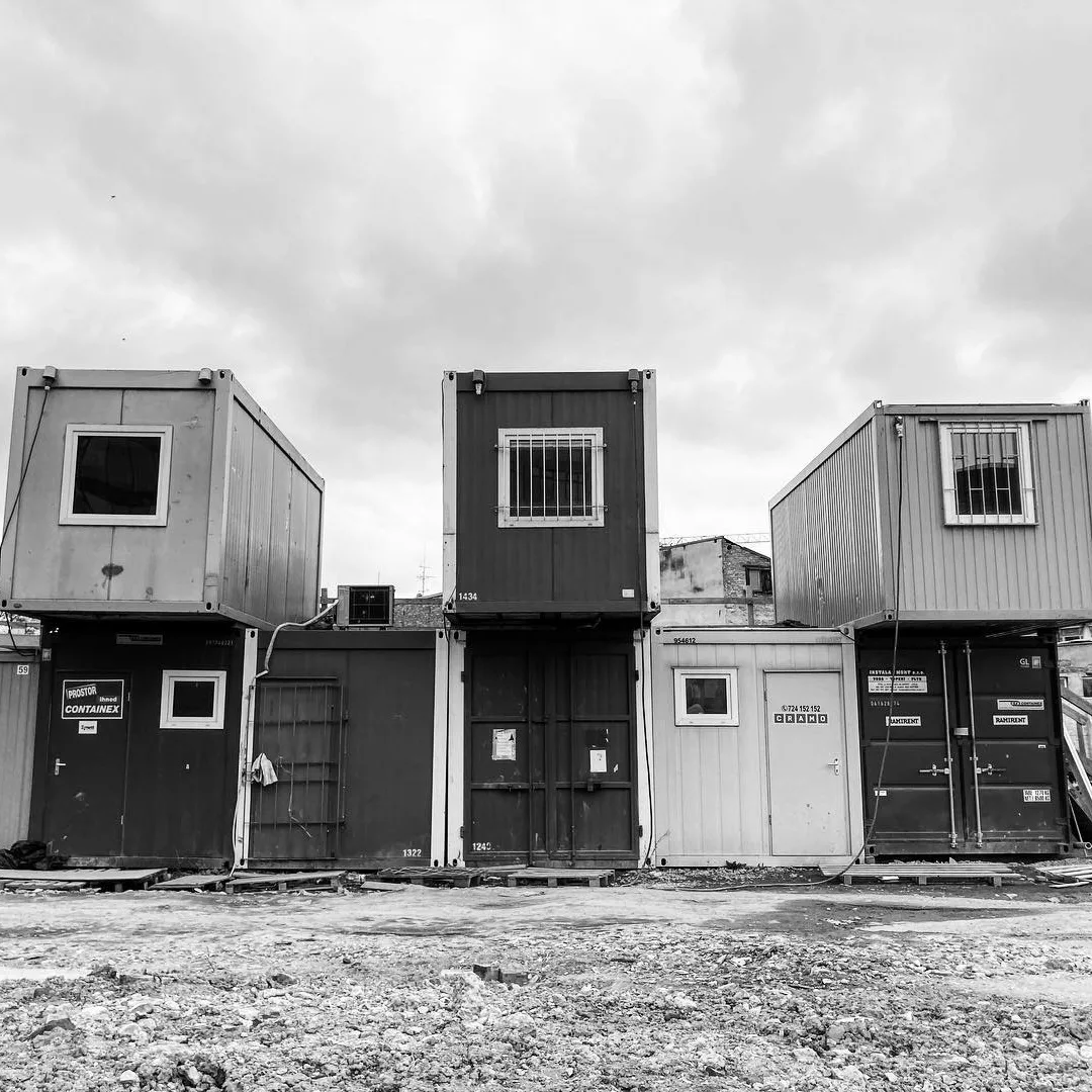 Reference 10 containers